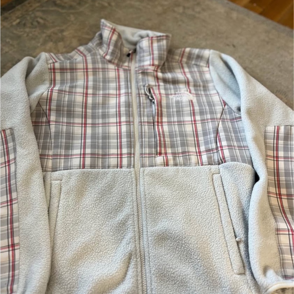 North Face Patterned Fleece Size Medium - image 1